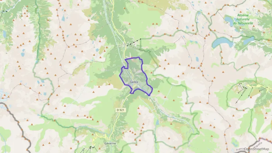 Maison 78 m² trois pièces à vendre à Gavarnie-Gèdre Maison 78 m² trois pièces à vendre à Gavarnie-Gèdre