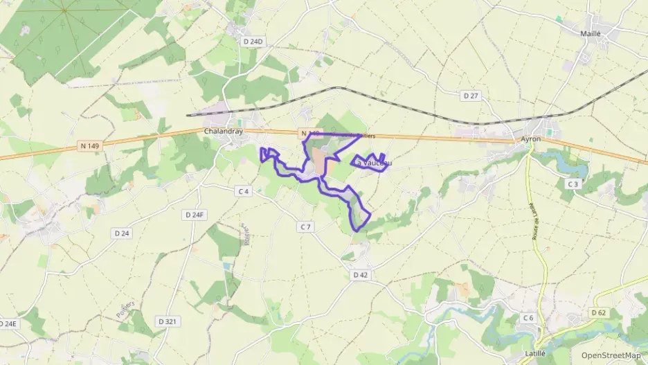 Maison 104 m² quatre pièces à vendre à Chalandray Maison 104 m² quatre pièces à vendre à Chalandray