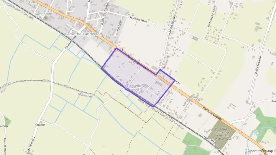 Maison 100 m² quatre pièces à vendre à Lamothe-Landerron