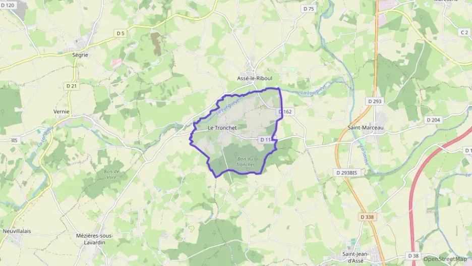 Maison 150 m² cinq pièces à vendre à Le Tronchet