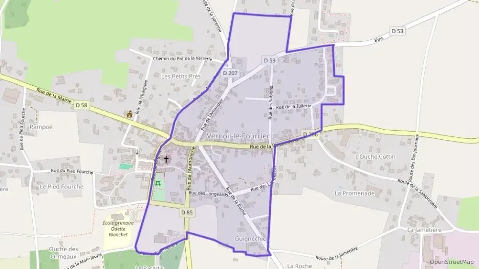 Maison 110 m² cinq pièces à vendre à Vernoil-le-Fourrier Maison 110 m² cinq pièces à vendre à Vernoil-le-Fourrier