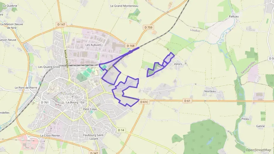 Maison 128 m² quatre pièces à vendre à Loudun Maison 128 m² quatre pièces à vendre à Loudun