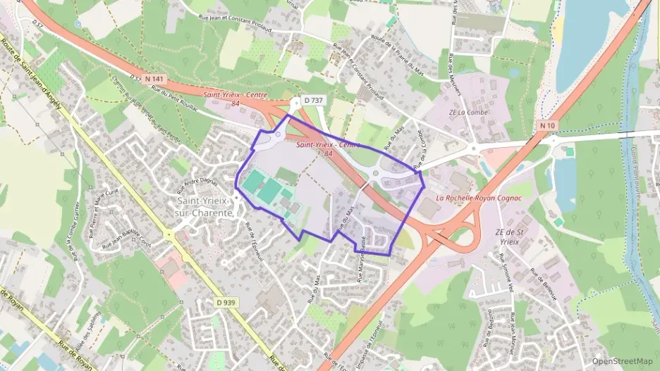 Maison 84 m² quatre pièces à vendre à Saint-Yrieix-sur-Charente Maison 84 m² quatre pièces à vendre à Saint-Yrieix-sur-Charente