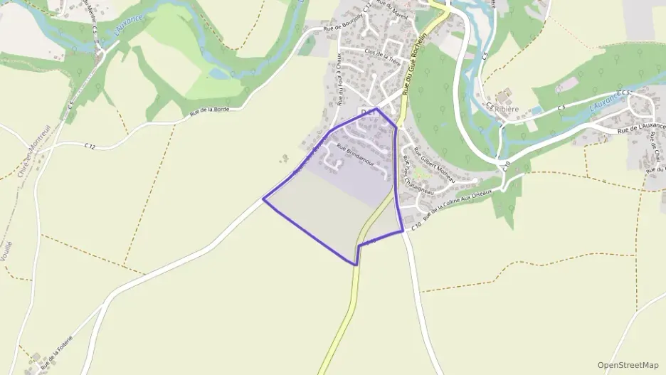 Maison 127 m² cinq pièces à vendre à Vouillé Maison 127 m² cinq pièces à vendre à Vouillé