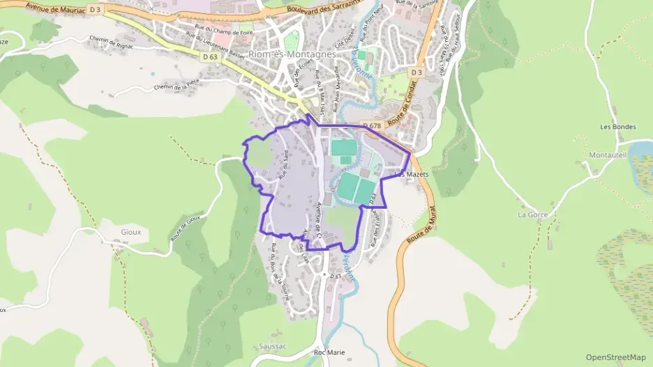 Maison 142 m² sept pièces à vendre à Riom-ès-Montagnes Maison 142 m² sept pièces à vendre à Riom-ès-Montagnes