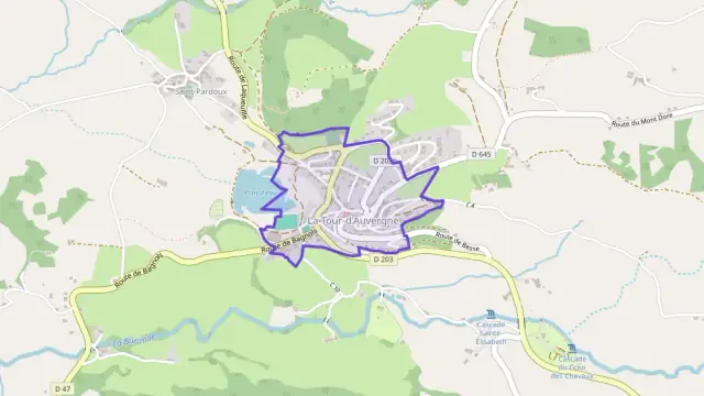 Maison 80 m² quatre pièces à vendre à La Tour-d`Auvergne