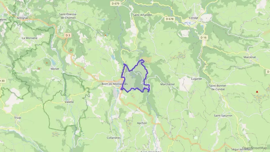 Maison 120 m² quatre pièces à vendre à Riom-ès-Montagnes Maison 120 m² quatre pièces à vendre à Riom-ès-Montagnes