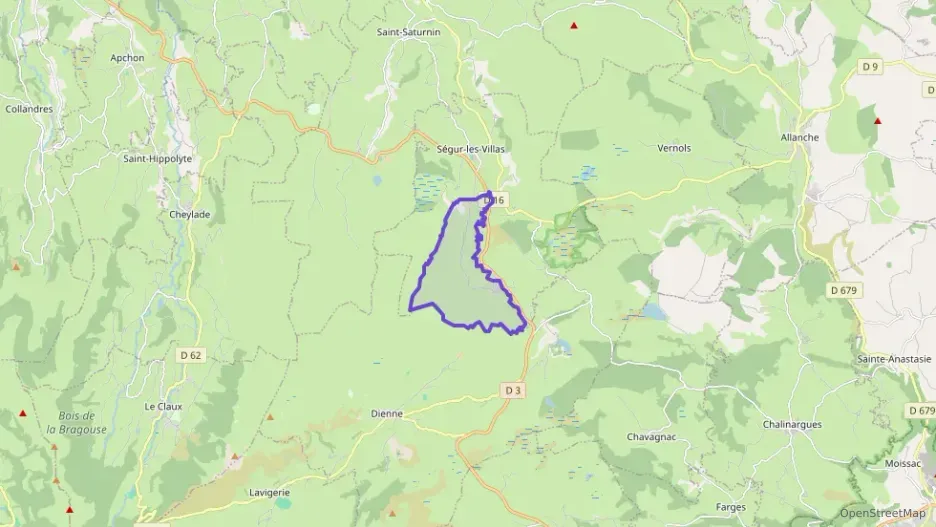 Maison 100 m² quatre pièces à vendre à Ségur-les-Villas Maison 100 m² quatre pièces à vendre à Ségur-les-Villas