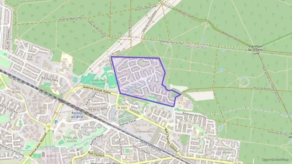 Maison 99 m² cinq pièces à vendre à Roissy-en-Brie Maison 99 m² cinq pièces à vendre à Roissy-en-Brie