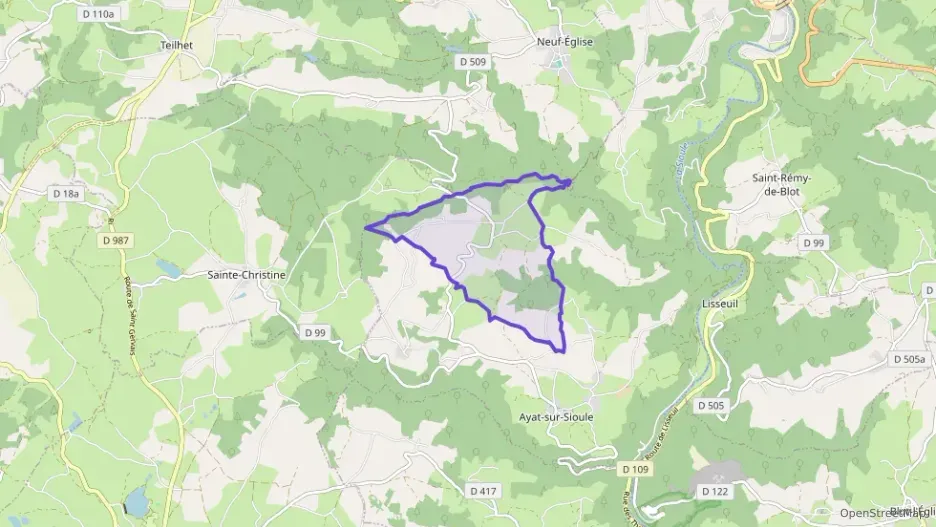 Maison 110 m² trois pièces à vendre à Ayat-sur-Sioule Maison 110 m² trois pièces à vendre à Ayat-sur-Sioule