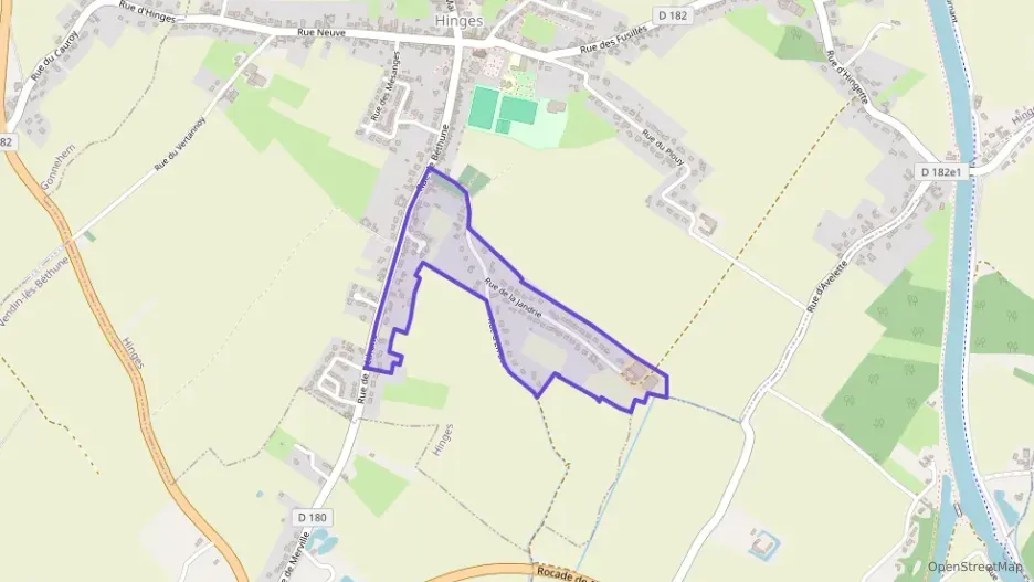 Maison 120 m² six pièces à vendre à Hinges