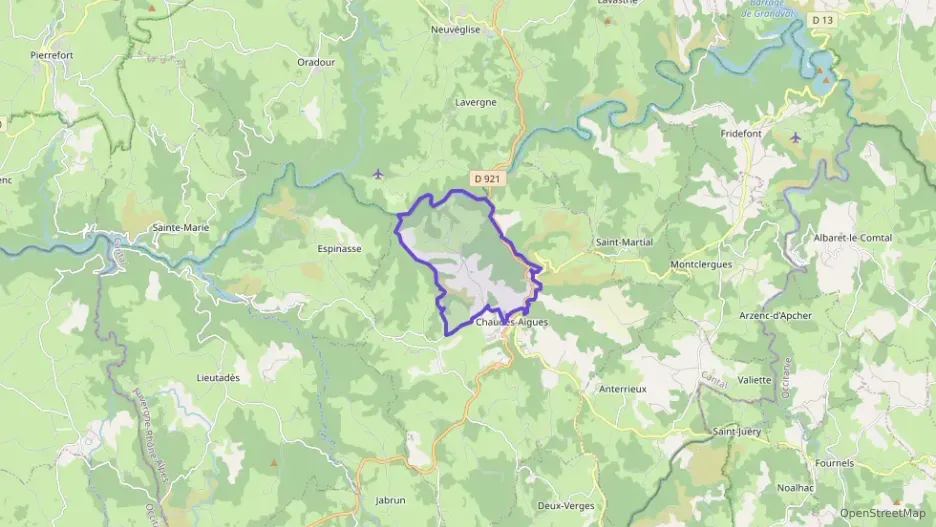 Maison 140 m² quatre pièces à vendre à Chaudes-Aigues