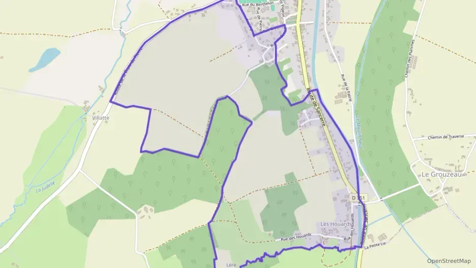 Maison 106 m² cinq pièces à vendre à Léré Maison 106 m² cinq pièces à vendre à Léré