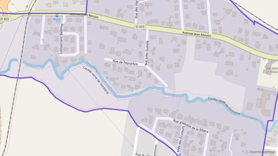 Maison 110 m² cinq pièces à vendre à Mozac Maison 110 m² cinq pièces à vendre à Mozac