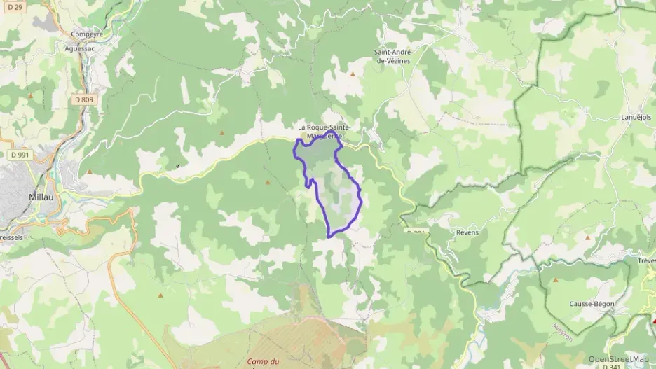 Maison 131 m² trois pièces à vendre à La Roque-Sainte-Marguerite Maison 131 m² trois pièces à vendre à La Roque-Sainte-Marguerite