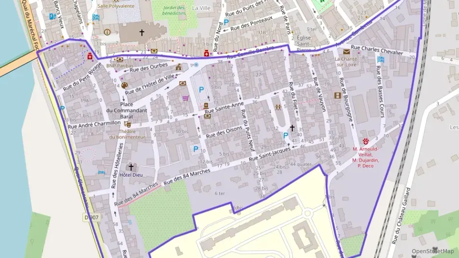 Maison 54 m² trois pièces à vendre à La Charité-sur-Loire Maison 54 m² trois pièces à vendre à La Charité-sur-Loire