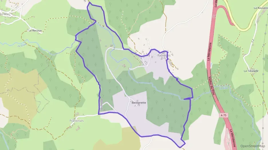 Maison 87 m² trois pièces à vendre à Antrenas Maison 87 m² trois pièces à vendre à Antrenas