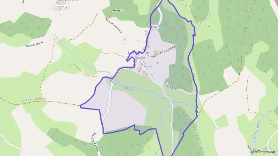 Maison 50 m² trois pièces à vendre à Peyre en Aubrac Maison 50 m² trois pièces à vendre à Peyre en Aubrac