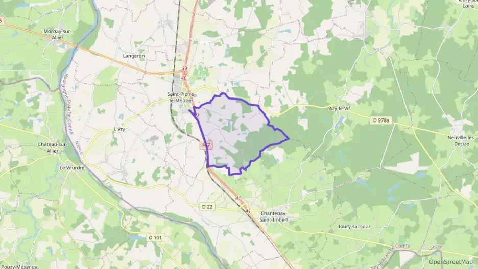 Maison 90 m² quatre pièces à vendre à Saint-Pierre-le-Moûtier