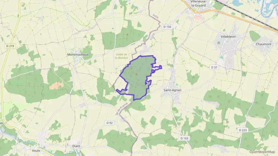 Maison 62 m² trois pièces à vendre à Villeneuve-la-Guyard Maison 62 m² trois pièces à vendre à Villeneuve-la-Guyard