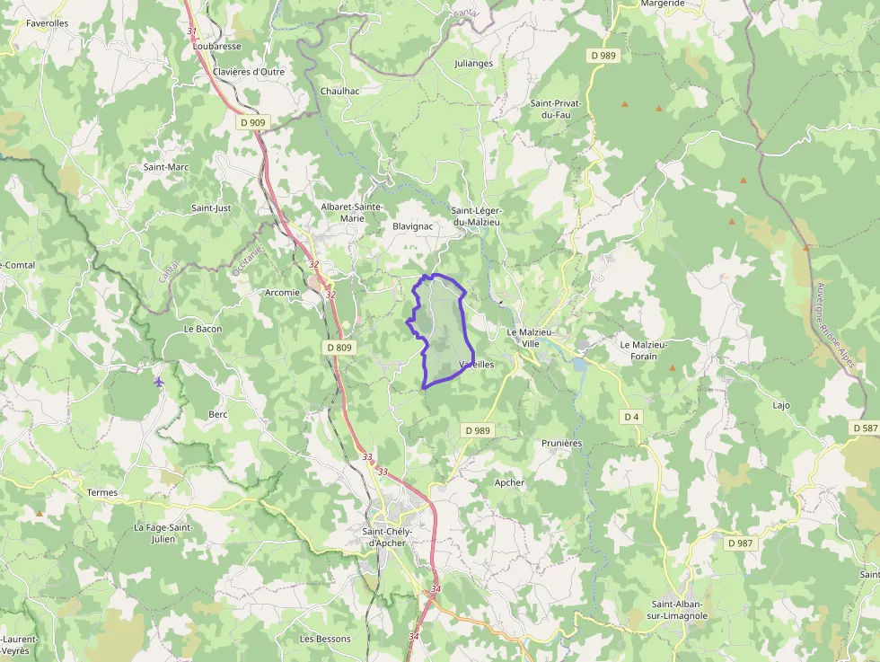 Maison 104 m² quatre pièces à vendre à Saint-Pierre-le-Vieux