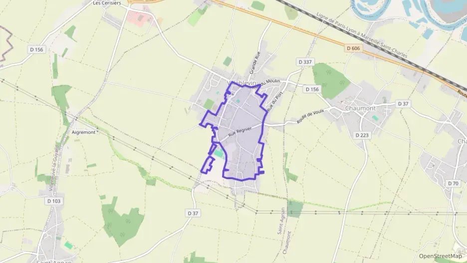 Maison 128 m² quatre pièces à vendre à Villeblevin Maison 128 m² quatre pièces à vendre à Villeblevin