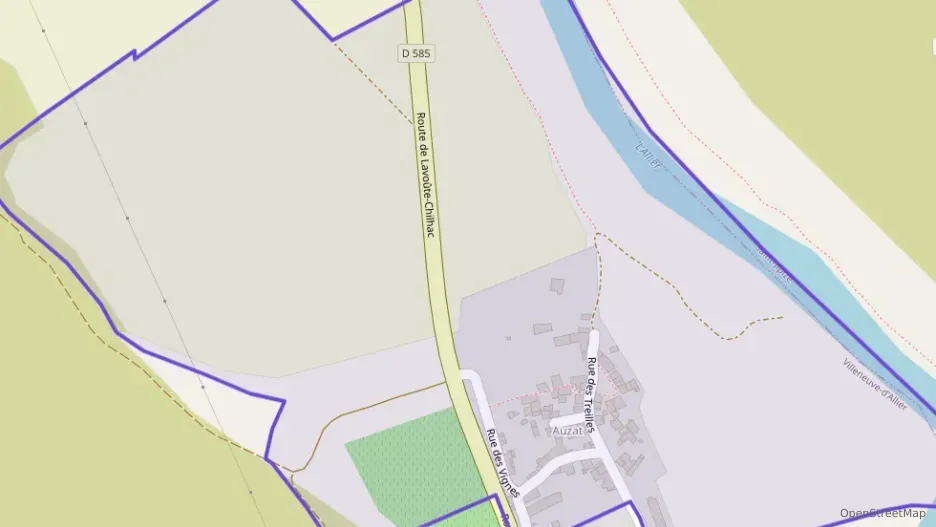 Maison 140 m² cinq pièces à vendre à Villeneuve-d`Allier Maison 140 m² cinq pièces à vendre à Villeneuve-d`Allier