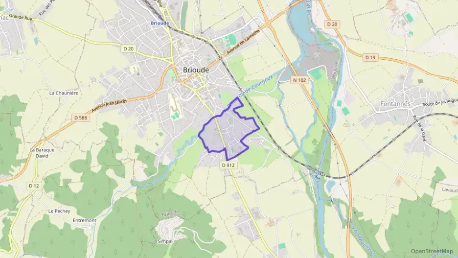 Maison 87 m² quatre pièces à vendre à Brioude Maison 87 m² quatre pièces à vendre à Brioude