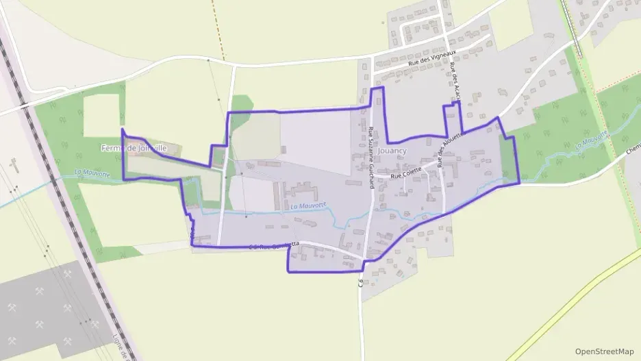 Maison 80 m² quatre pièces à vendre à Soucy Maison 80 m² quatre pièces à vendre à Soucy