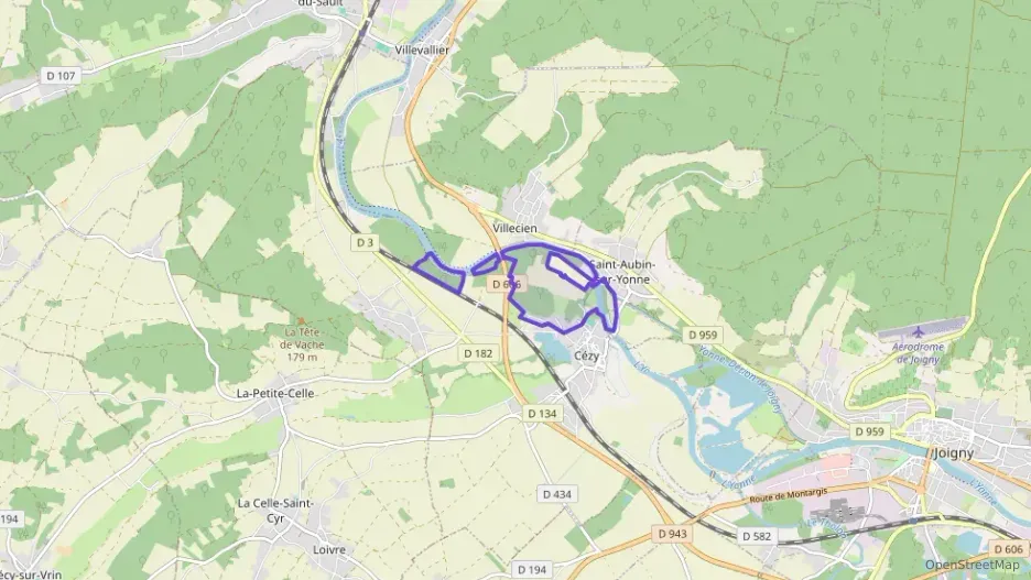 Maison 120 m² quatre pièces à vendre à Cézy Maison 120 m² quatre pièces à vendre à Cézy