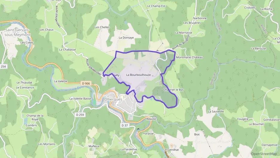 Maison 71 m² trois pièces à vendre à Olliergues Maison 71 m² trois pièces à vendre à Olliergues