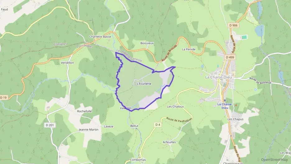 Maison 138 m² quatre pièces à vendre à La Chaise-Dieu Maison 138 m² quatre pièces à vendre à La Chaise-Dieu