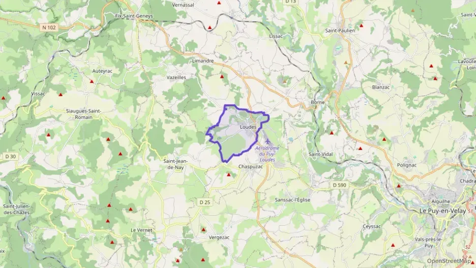 Maison 136 m² sept pièces à vendre à Loudes Maison 136 m² sept pièces à vendre à Loudes