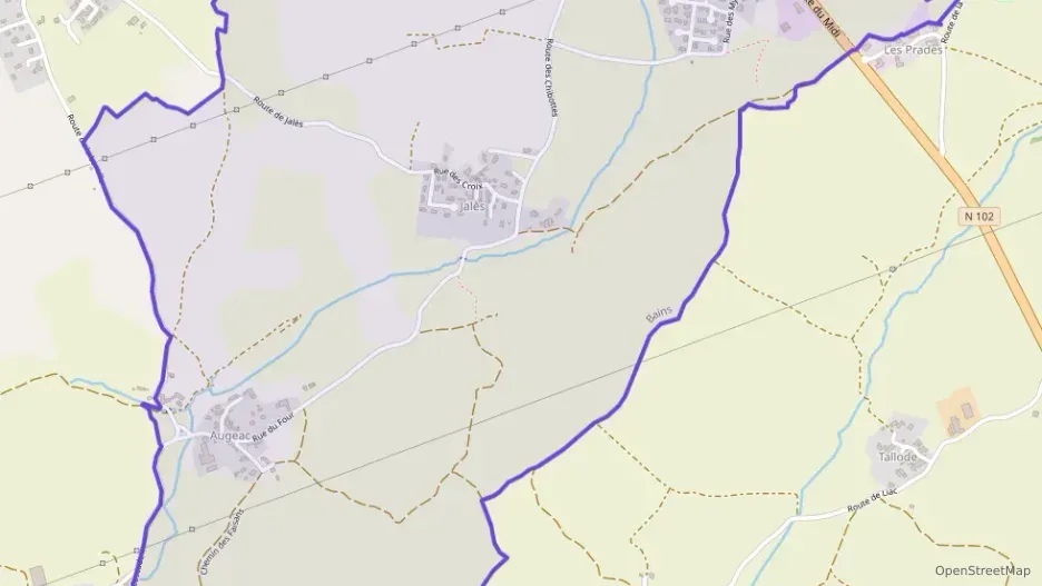 Maison 136 m² six pièces à vendre à Bains