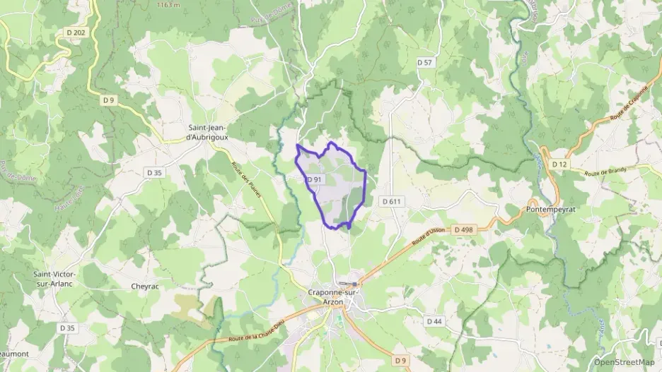 Maison 80 m² quatre pièces à vendre à Craponne-sur-Arzon Maison 80 m² quatre pièces à vendre à Craponne-sur-Arzon