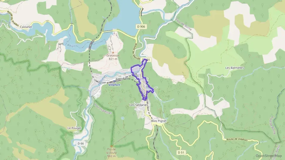 Maison 90 m² cinq pièces à vendre à Villefort Maison 90 m² cinq pièces à vendre à Villefort