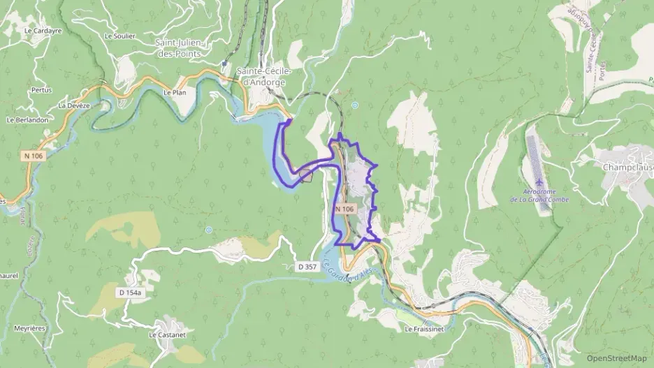 Maison 76 m² quatre pièces à vendre à Sainte-Cécile-d`Andorge Maison 76 m² quatre pièces à vendre à Sainte-Cécile-d`Andorge