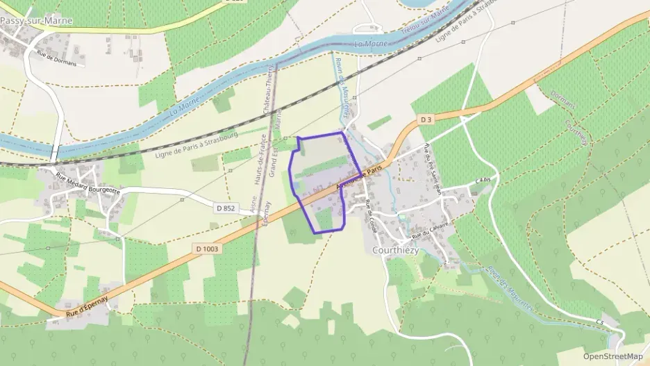 Maison 87 m² cinq pièces à vendre à Courthiézy Maison 87 m² cinq pièces à vendre à Courthiézy