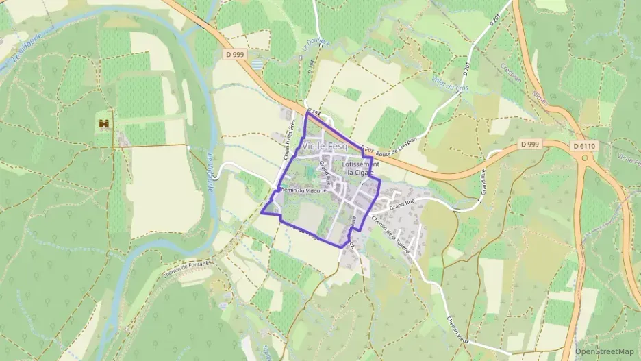 Maison 117 m² six pièces à vendre à Vic-le-Fesq