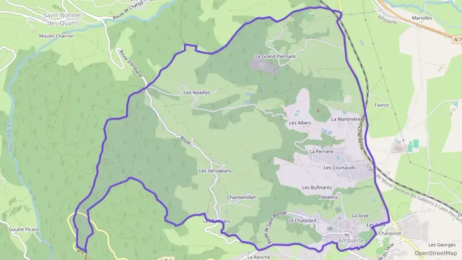 Maison 70 m² cinq pièces à vendre à Ambierle Maison 70 m² cinq pièces à vendre à Ambierle