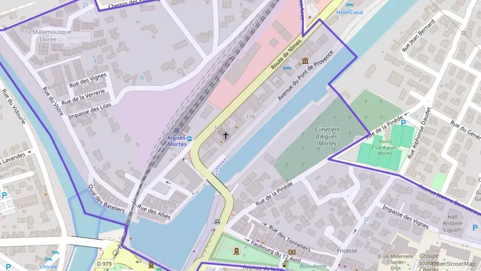 Maison 87 m² quatre pièces à vendre à Aigues-Mortes Maison 87 m² quatre pièces à vendre à Aigues-Mortes