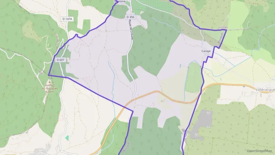 Maison 160 m² cinq pièces à vendre à Bouquet Maison 160 m² cinq pièces à vendre à Bouquet