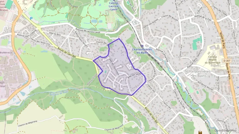 Maison 105 m² quatre pièces à vendre à Charbonnières-les-Bains Maison 105 m² quatre pièces à vendre à Charbonnières-les-Bains