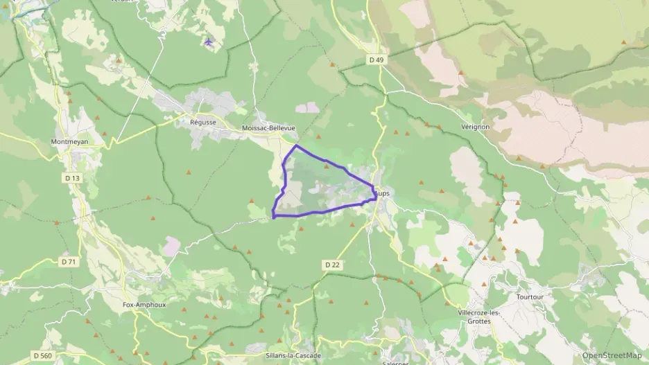 Maison 212 m² cinq pièces à vendre à Aups Maison 212 m² cinq pièces à vendre à Aups