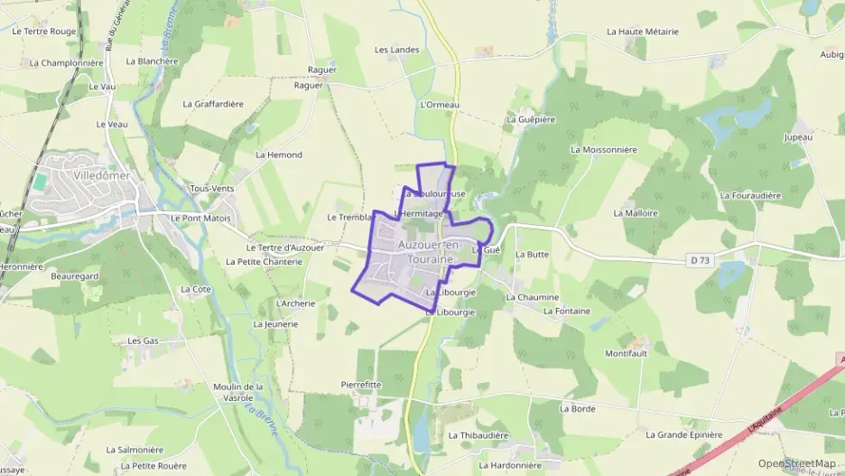 Maison 124 m² cinq pièces à vendre à Auzouer-en-Touraine Maison 124 m² cinq pièces à vendre à Auzouer-en-Touraine