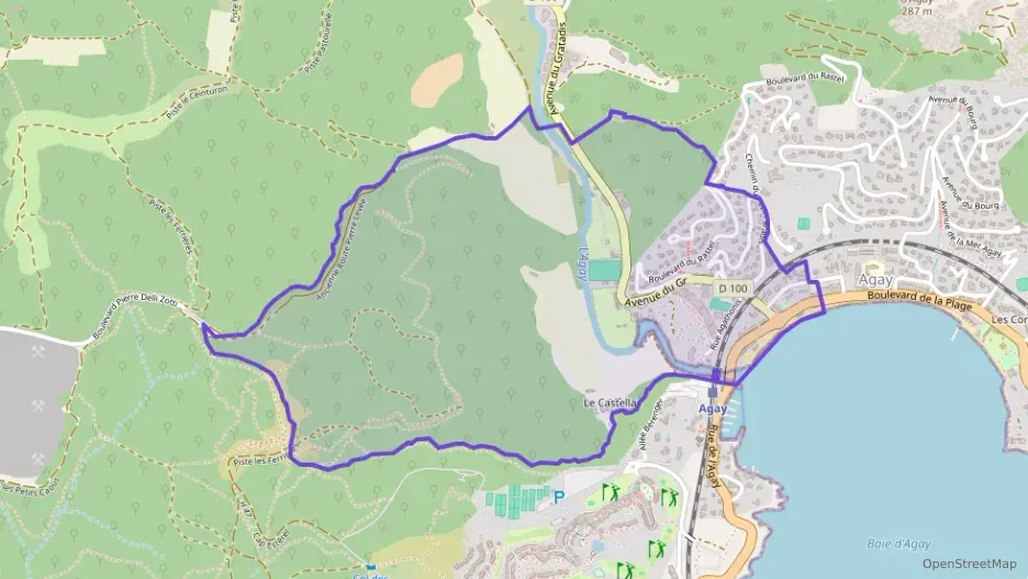 Maison 138 m² quatre pièces à vendre à Saint-Raphaël Maison 138 m² quatre pièces à vendre à Saint-Raphaël