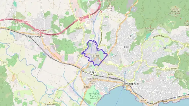 Maison 75 m² quatre pièces à vendre à Fréjus