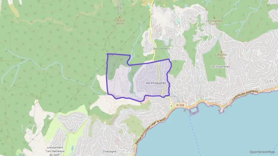 Maison 149 m² quatre pièces à vendre à Roquebrune-sur-Argens Maison 149 m² quatre pièces à vendre à Roquebrune-sur-Argens