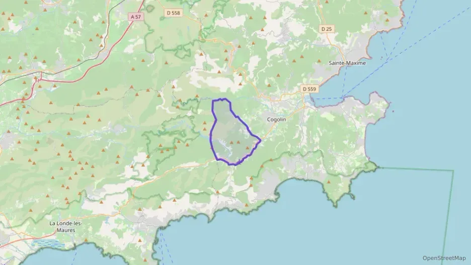 Maison 123 m² six pièces à vendre à La Môle Maison 123 m² six pièces à vendre à La Môle