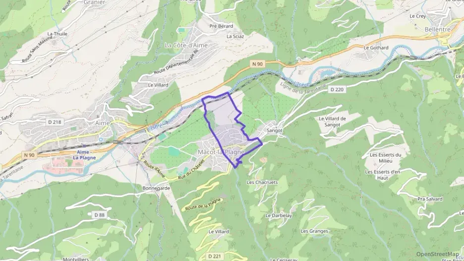 Maison 96 m² quatre pièces à vendre à La Plagne-Tarentaise Maison 96 m² quatre pièces à vendre à La Plagne-Tarentaise